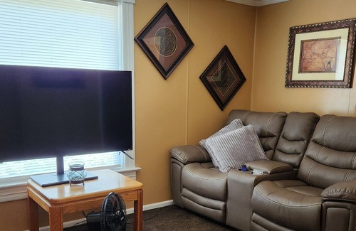Albion House | Charming in Albion, MI