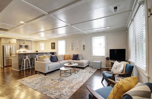 Charleston Cottage | Discover Charleston: Oceanfront Bliss Near Downtown