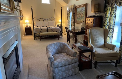 Montchanin Hotel | Serene Inn Retreat with Spa and Farm-to-Table Dining