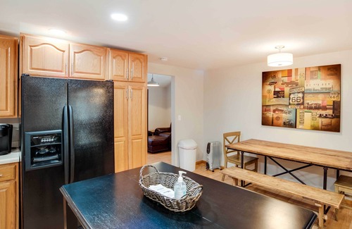 Knoxville House | Cozy Iowa Retreat with Spa and Pet-Friendly Amenities