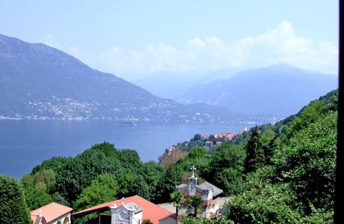 Tronzano Lago Maggiore Apartment | Charming apartment with beautiful views of Lake Maggiore