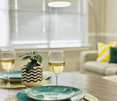 Downtown Jacksonville Apartment | Inviting Jax Apartment for 4 with Oceanfront Views