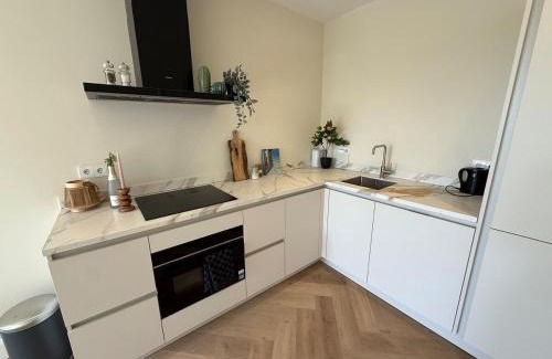Jordaan Apartment | Charming Jordaan Apartment, Canal Views