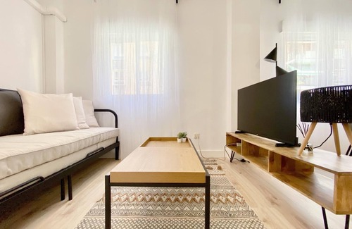Imperial Apartment | Charming Apartment Near Latina in Madrid with Spa & Breakfast