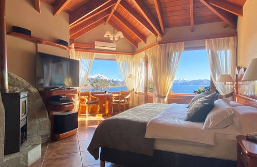 Playa Bonita Hotel | Elegant Lodge & Private Spa with 9.8/10 Guest Rating