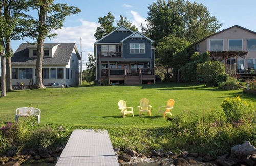 Bayberry House | Charming Lake front 4-bedroom 3 full bath house in lovely with WiFi, Central AC