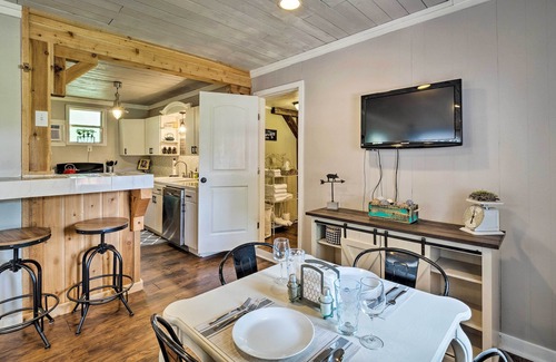 Apache Shores Cottage | Idyllic Lake Travis Cottage - 9.8/10 Guest Rated Retreat