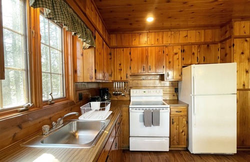 Reeders Cabin | Discover the Lake Front Cabin in Poconos on Private Resort