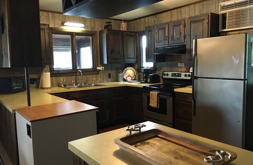 North Lake George Cabin | Lakefront Cottage Retreat - Guest Rated 9.8 on Lake George