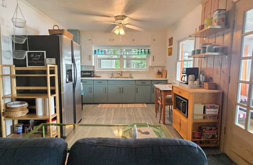 Higgins Lake Cottage | Lakefront Cottage on Beautiful Higgins Lake - Guest Rated 10/10