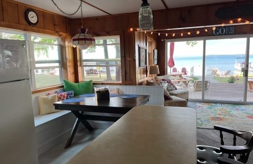 Higgins Lake Cottage | Lakefront Higgins Lake Cottage with Pool & Ocean Views