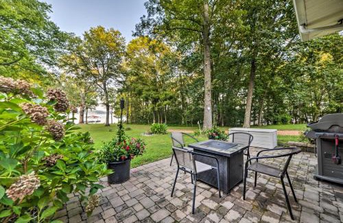 New Concord House | Idyllic Lakefront Retreat with Grill & Fire Pit – 9.5/10!