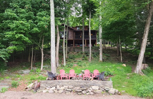 Greentown Cabin | Scenic Lakefront Log Cabin with Private Dock & Family Amenities