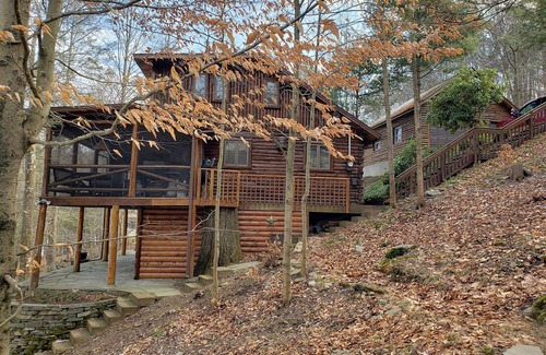 Greentown Cabin | Scenic Lakefront Log Cabin with Private Dock & Family Amenities