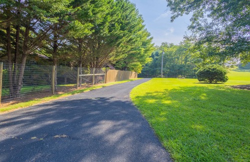 Ingles House | Lake View Retreat: Ideal 3BR Home in Pulaski, VA