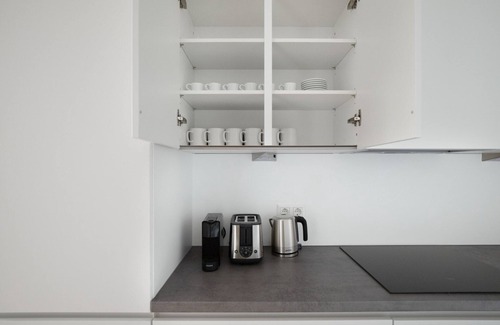Erdberg Apartment | Modern Landstraße 2BR with Gym & Family-Friendly Amenities