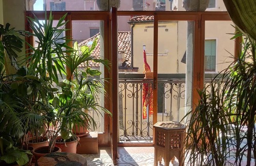 Cannaregio Apartment | Elegant Palazzo with Ocean View in Central Venice