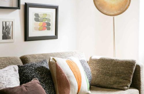 Santo Amaro Apartment | Family-Friendly Santo Amaro with Terrace and Air Conditioning