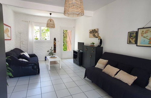 Anglet House | Cozy Furnished House in Anglet - Perfect for Families & Pets
