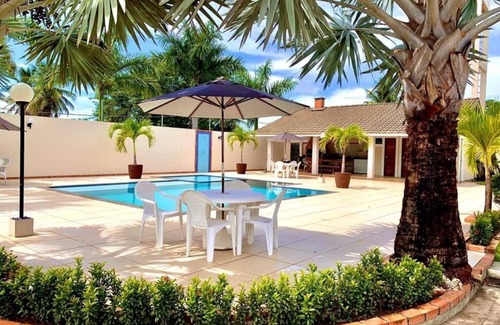 Salinopolis House | Cozy Retreat with Wifi and Pool Next to Club