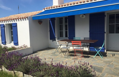 Ile d'Yeu House | Charming little house for rent, peaceful neighborhood near the harbour