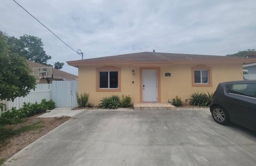 West Little River House | Charming Little River Duplex 1BR/1BA with Patio & Parking 15min to Beach