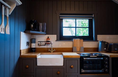 Limavady Cabin | Top-Rated Lodge in Limavady with Family-Friendly Amenities