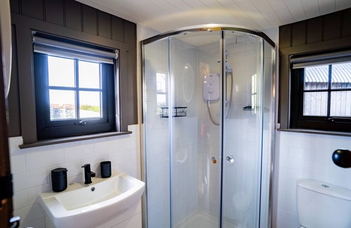 Limavady Cabin | Top-Rated Lodge in Limavady with Family-Friendly Amenities