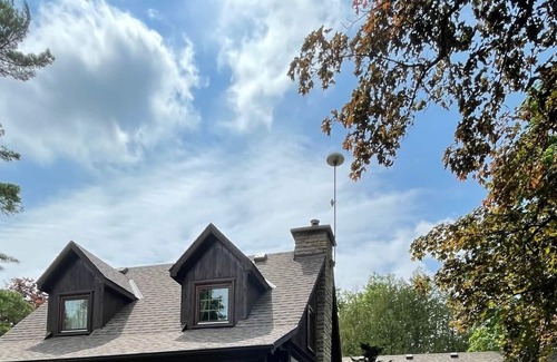Caledon House | Charming Log Home - 25 private acres in Caledon
