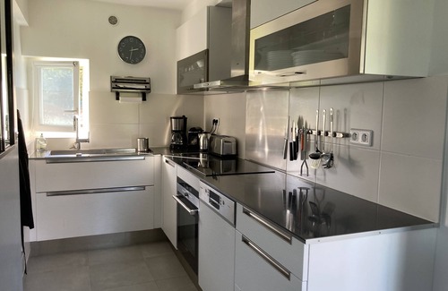 Beuzeville House | Relaxing Longère with Hot Tub Near Honfleur - Guest Rated 9.8