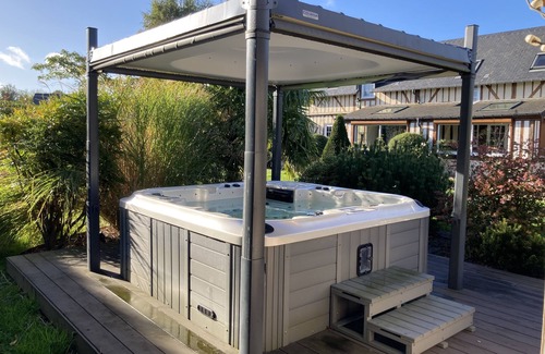 Beuzeville House | Relaxing Longère with Hot Tub Near Honfleur - Guest Rated 9.8