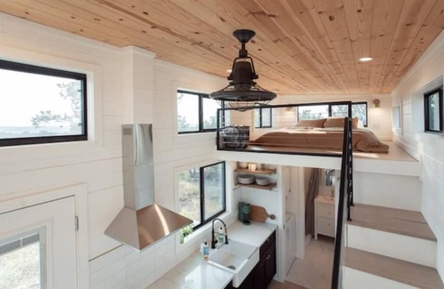 Thurber House | Inviting Texas Tiny Home with Scenic Views - The Lookout