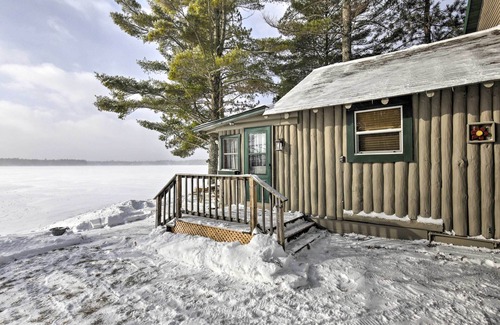 Sayner Cottage | Charming Lost Lake Cabin: Fish, Boat & Hunt!