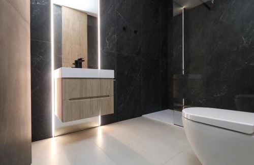 Olbia City Centre Apartment | Elegant Suite Garibaldi in Old Town with Family-Friendly Amenities