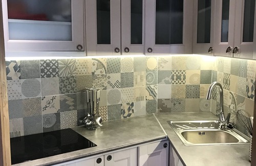 Sol Apartment | Elegant Apartment near Plaza Mayor with Spa and Breakfast