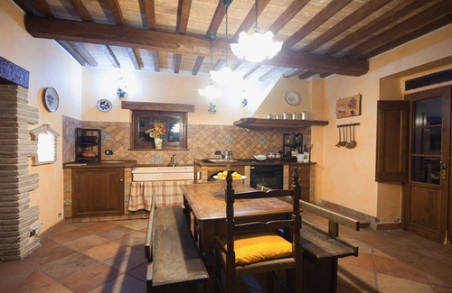 Valfabbrica House | Elegant Countryhouse with Spa and Family-Friendly Amenities