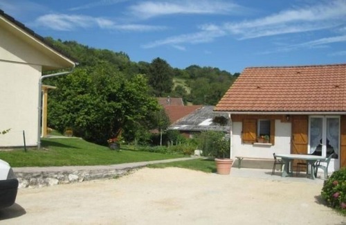 Sivry-la-Perche Cottage | Gite Sivry-la-Perche: Perfect Getaway with Spa and Breakfast