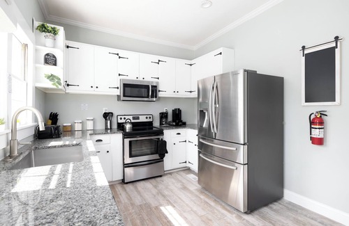 Columbus House | Midtown Bungalow: Family-Friendly Stay Near Fort Moore
