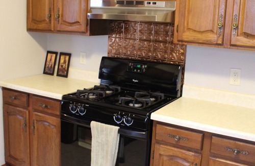 South Bend House | Cozy Mishawaka & South Bend Retreat - Pet and Family Friendly!