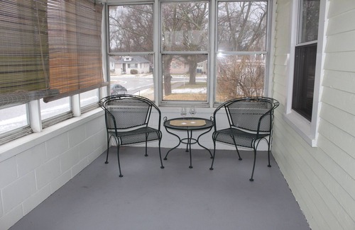 South Bend House | Cozy Mishawaka & South Bend Retreat - Pet and Family Friendly!