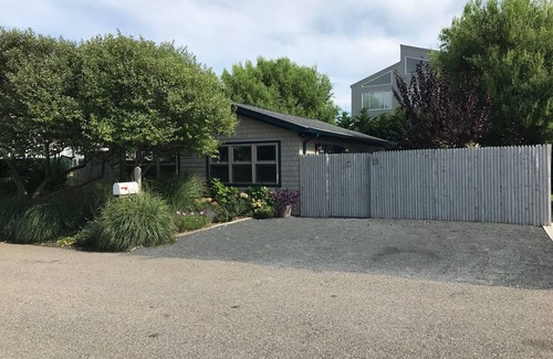 Westhampton Beach Cottage | Modern Beach Cottage Steps from Ocean with Amazing Amenities