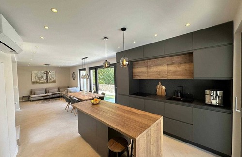 Milcetici Villa | Charming & Modern Villa Bella Maris with Pool