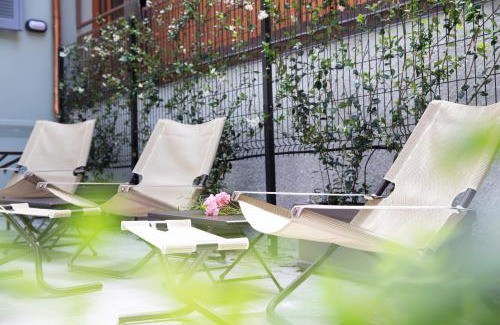 Luino Apartment | Pet-Friendly Residenza Porto Vecchio with High Guest Ratings