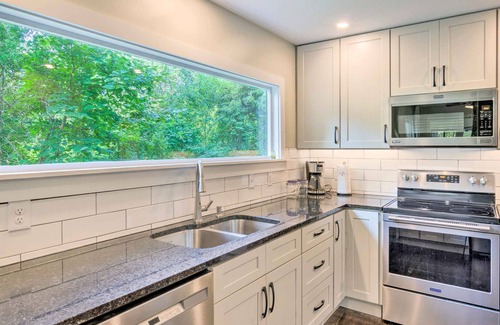 Morganton House | Inviting Morganton Hideaway with Porch and Kitchen Amenities