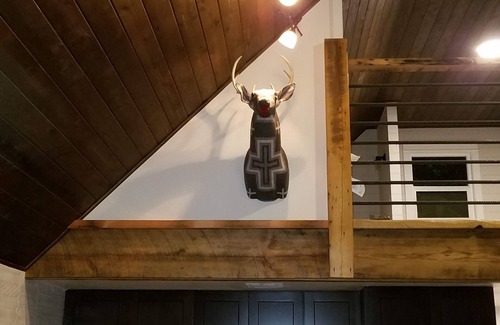 Sandpoint House | Charming Mountain Cabin Sleeps 12