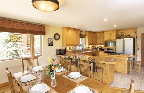 Carbondale House | Cozy Mountain Retreat in River Valley Ranch for Families