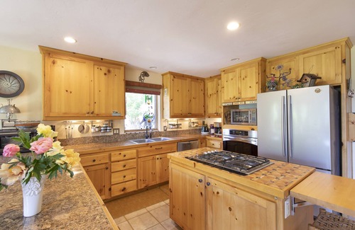 Carbondale House | Cozy Mountain Retreat in River Valley Ranch for Families