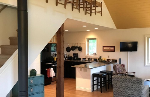 Victor House | Idyllic Mountain Retreat with Kitchen and Pet-Friendly Options