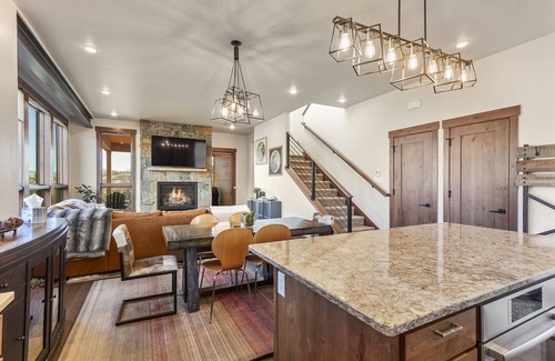 Silverthorne House | Newly Built Mountain Retreat in Silverthorne - 10/10 Rating!