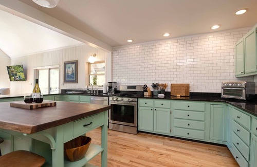Bakersville Cabin | Idyllic Mountain Lodge with Fire Pit and Scenic Views